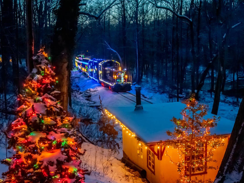 HOLIDAY LIGHTS EXPRESS