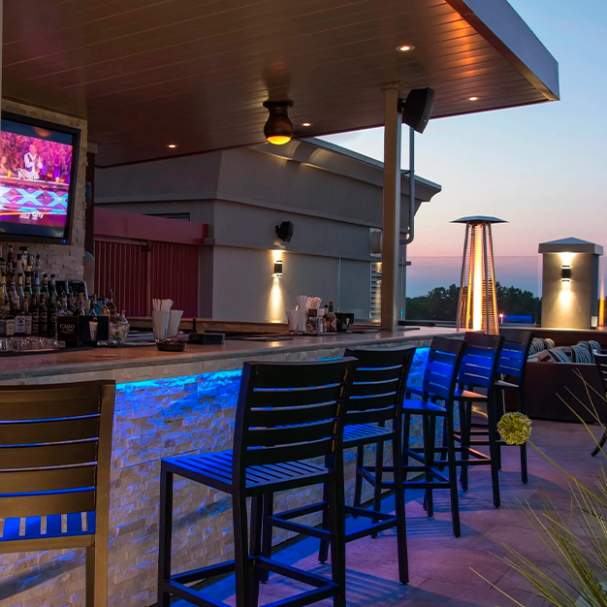 Lounge Six Parkway Sky Bar