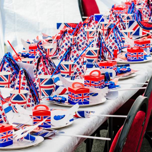 patriotic decorations for street party