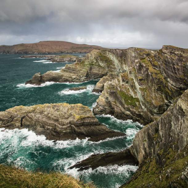 People_at_the_Viewing_Point_at_Kerry_Cliffs_7_Web_Size