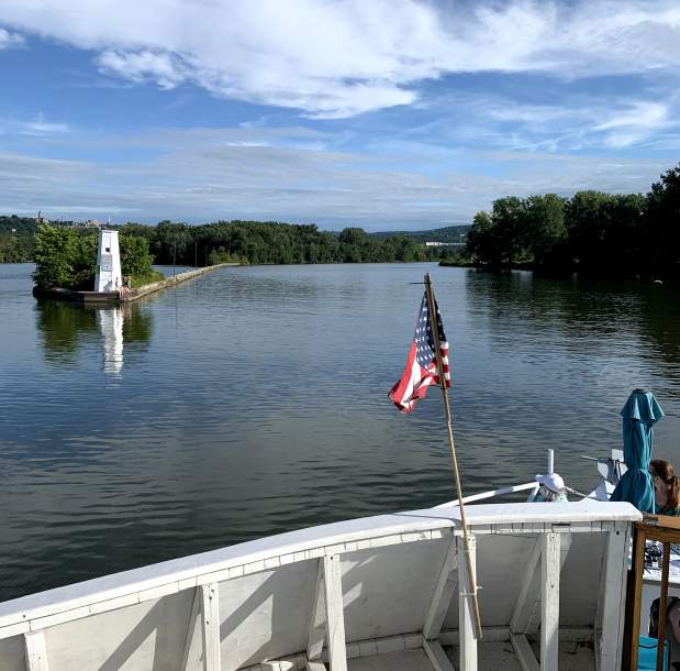 Lake & Land Tour to Taughannock Falls