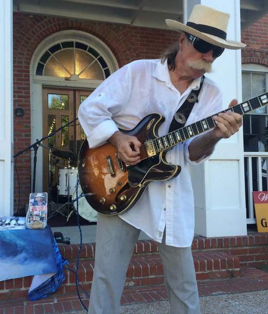 Manteo First Friday
