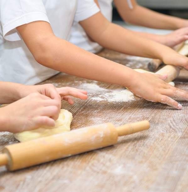 Culinary Classes | Family Pizza Night | Family Cooking Class (all ages)