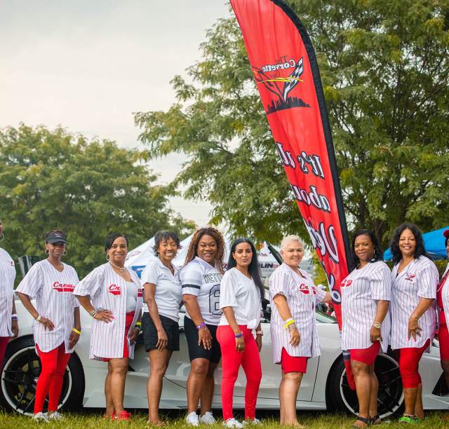 Group of ladies visiting in Bowling Green