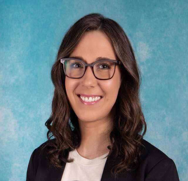 Alison Lamell professional headshot.