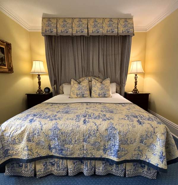 Hotel bed