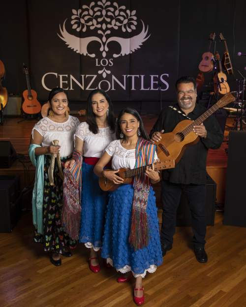 Los Cenzontles