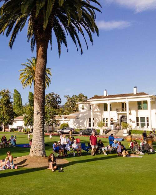 Music on The Mansion Lawn