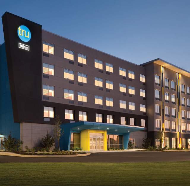 Tru by Hilton Fayetteville I-95
