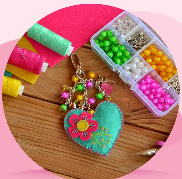 Cliffdale Crafts: Felt and Fabulous Keychains