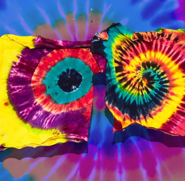 Twisted Tonics and Tie Dye seasoned by Pepper at Paddy’s