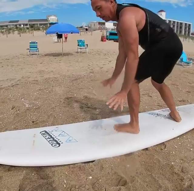 Learn to Surf from a Pro - Lesson 5: Hand Positioning