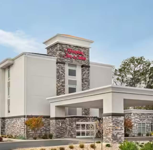 Hampton Inn West OC | Winterfest Exclusive