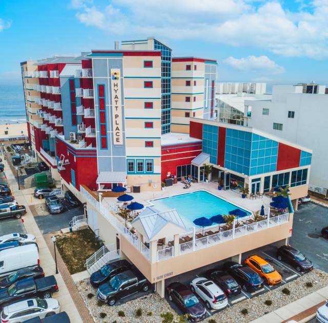 Hyatt Place Oceanfront - Rising Tides Festival