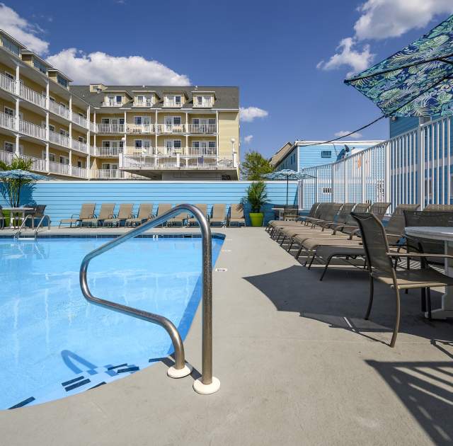 Midweek Smiles - Buy 2 Nights, Get 1 Free!