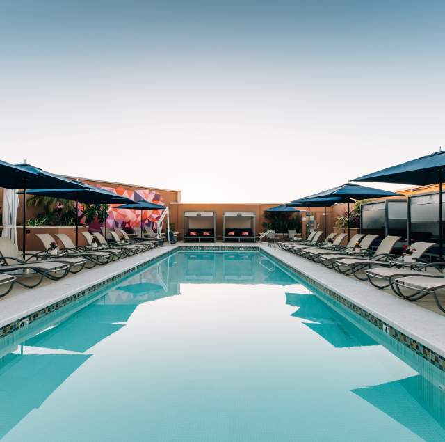 Four Seasons Palo Alto Swimming Pool
