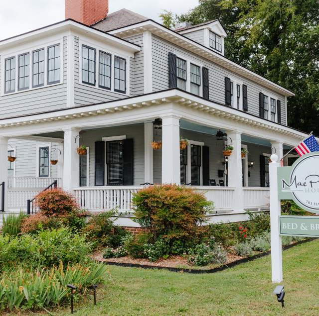 MacPherson House Bed & Breakfast