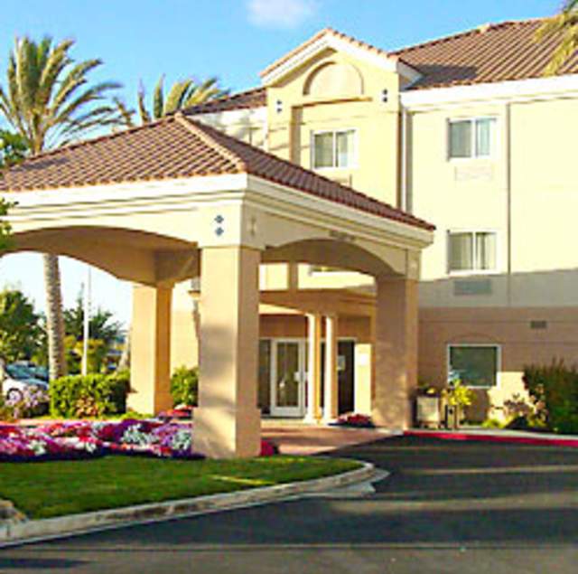 Fairfield Inn & Suites by Marriott San Carlos