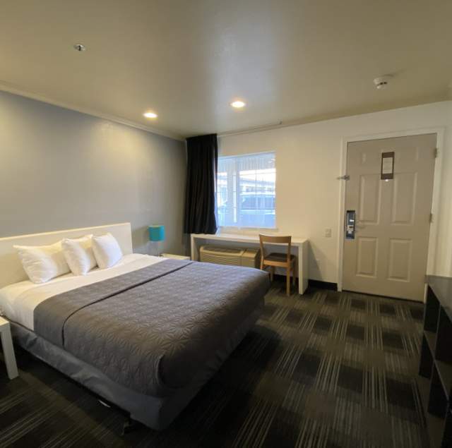 BridgePoint Inn