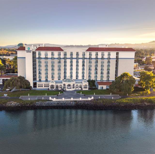 Embassy Suites San Francisco Airport - Waterfront