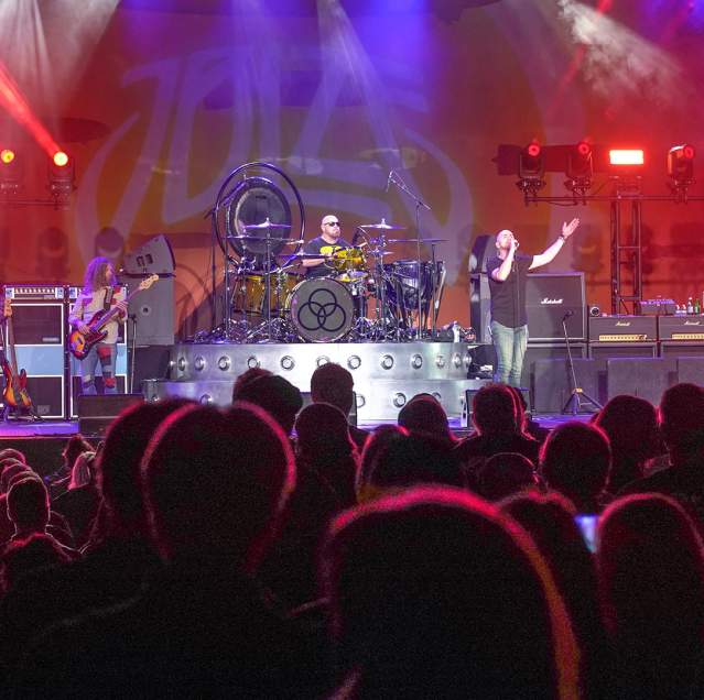 Hard Rock Live