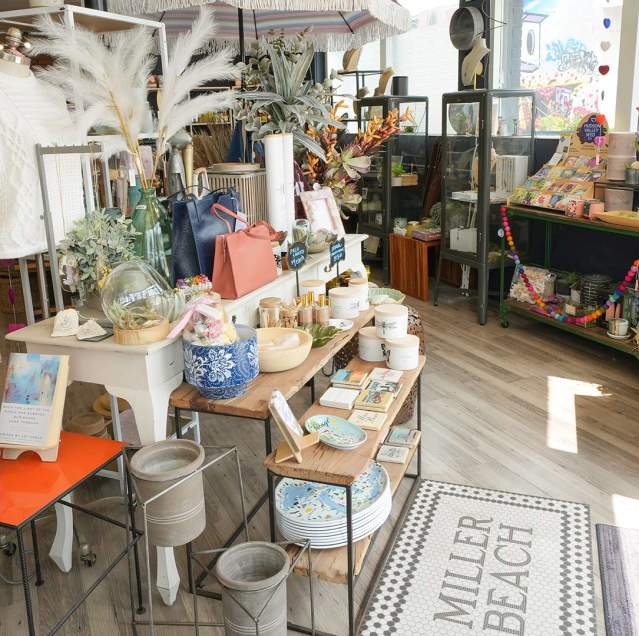 Shopping Miller Beach