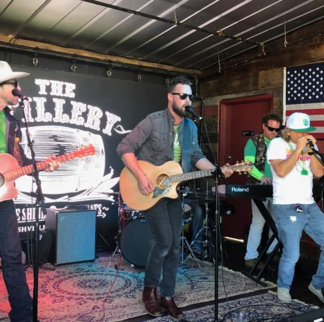 Restaurants with Live Music in Chandler