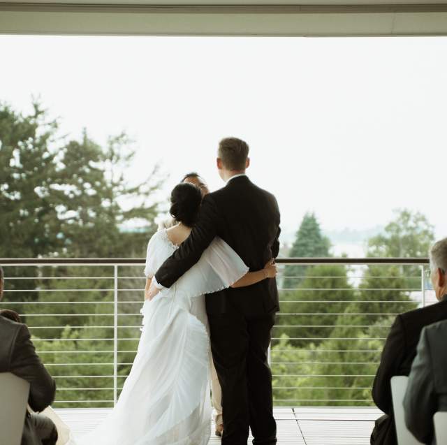 Find the Medium to Large Sized Wedding Venue of Your Dreams