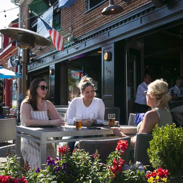 Girls Gettogether at Carolina Brewery