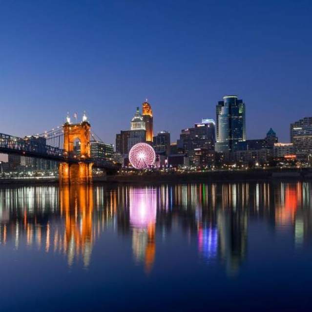 Cincinnati skyline (photo: @joe_qasim)