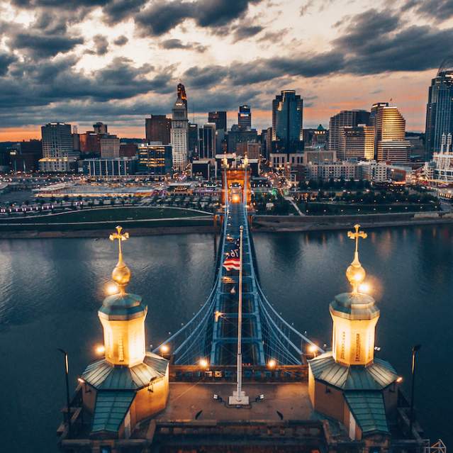 Cincinnati skyline at night