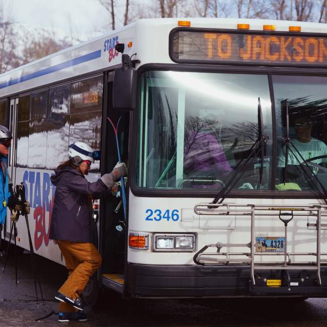 Start Bus Winter Ski