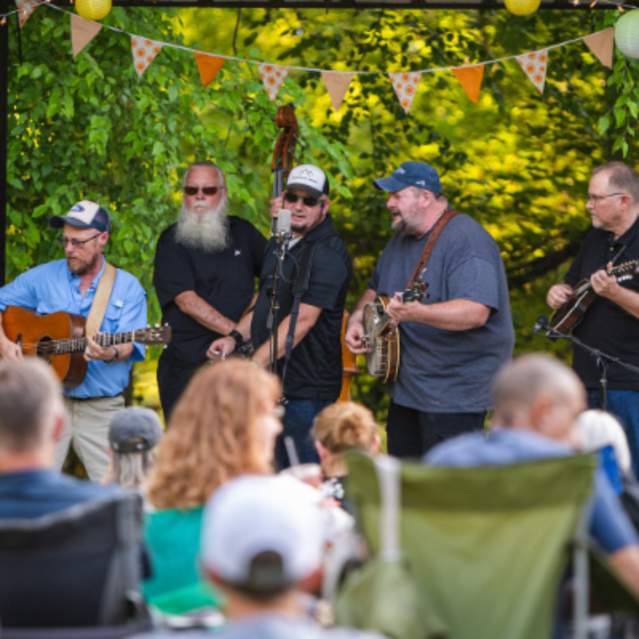 A live music show at Town of Farragut