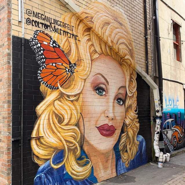 Dolly Mural