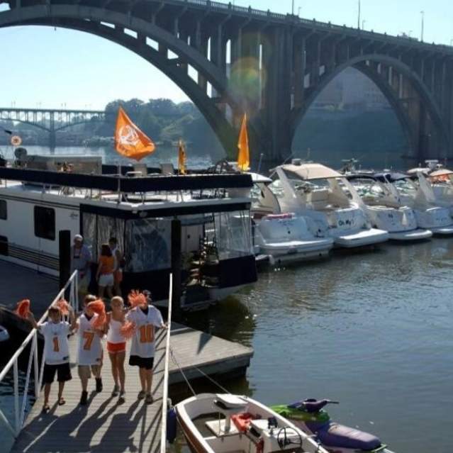 People on Tennessee River Bridge for UT Game Day Sailgating