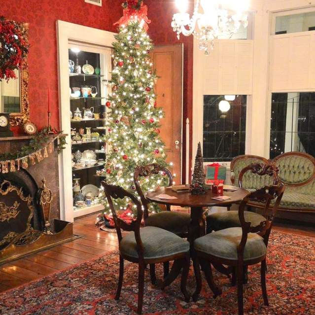 Candlelight Christmas Tour at Mabry-Hazen House