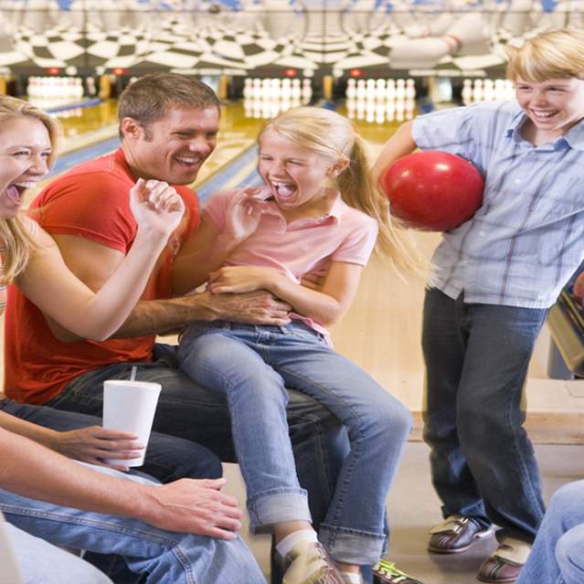 Strike & Spare - Family Bowl