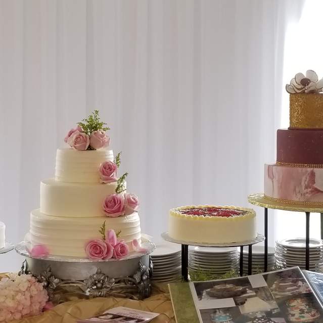 Cakes by Happy Eatery