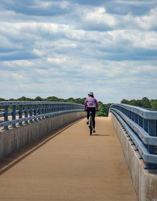 Top Spots for Biking in the Williamsburg Area
