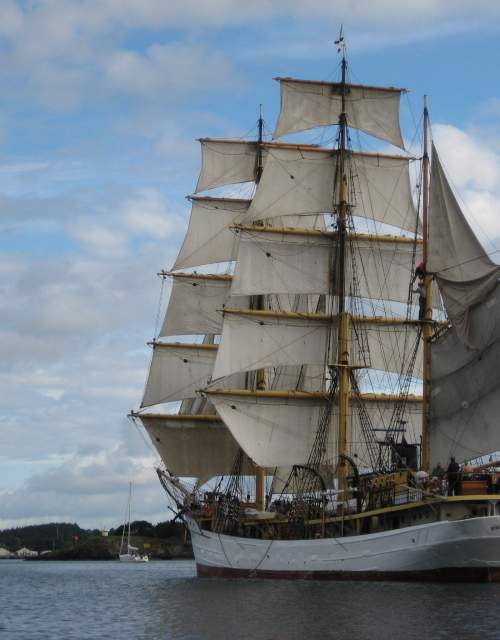 Sail Yorktown Festival, an official SailVirginia℠ 2026 Affiliate Harbor
