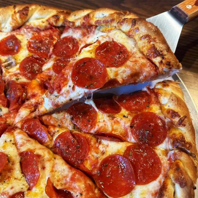 Uncle Lars Pizza