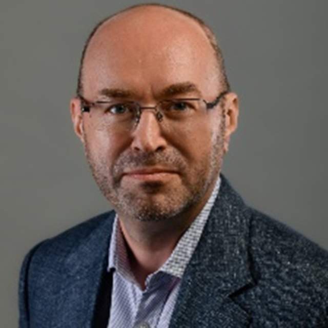 Dr Simon Elliott