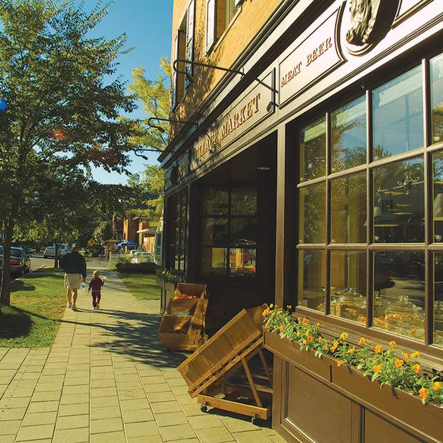 Aurora shops