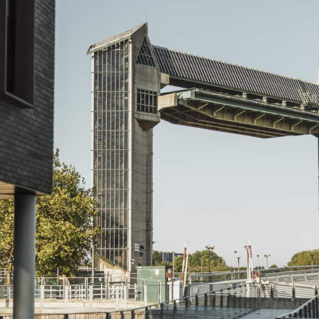 Bring Hull’s architecture to life with free, downloadable templates to create your own 3D paper models. Featuring landmark buildings and famous structures, these easy‑to‑print designs offer a fun, educational activity for groups, schools and visitors wanting a hands‑on way to explore the city’s heritage.