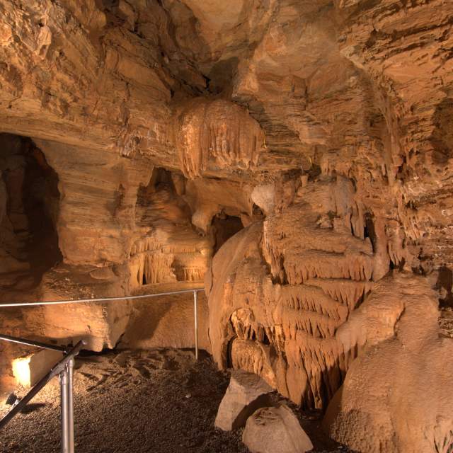 Lincoln Caverns - Lincoln Caverns & Whisper Rocks
