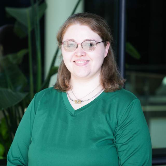 Lisa Satterhwaite Headshot
