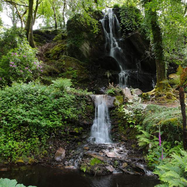 Kells_Bay_Gardens_Waterfall_master