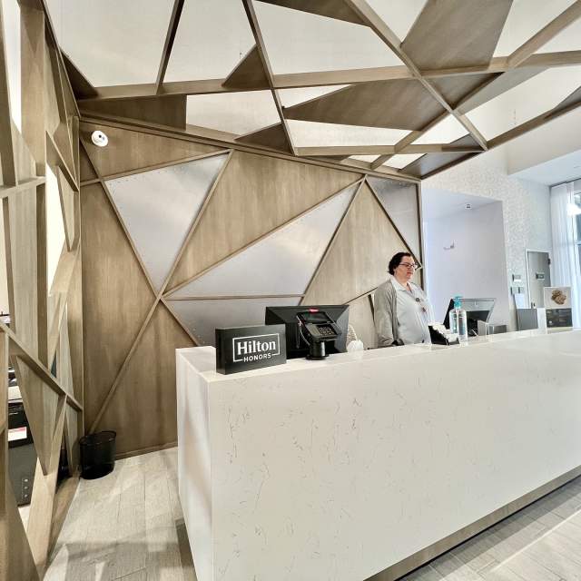 Hotel Lobby - Doubletree by Hilton