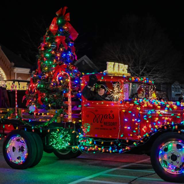 Christmas Parade 2022_Mars Resort