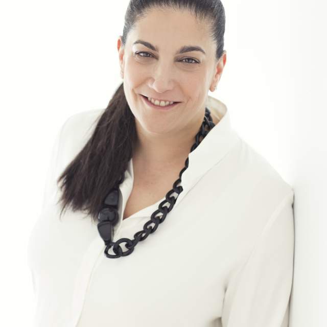 Headshot of Amy Supple